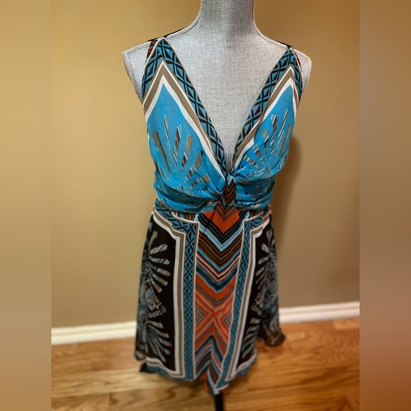 Le Chateau Dress - Picture 6 of 7